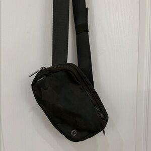 lululemon Green Camouflage Crossbody belt bag